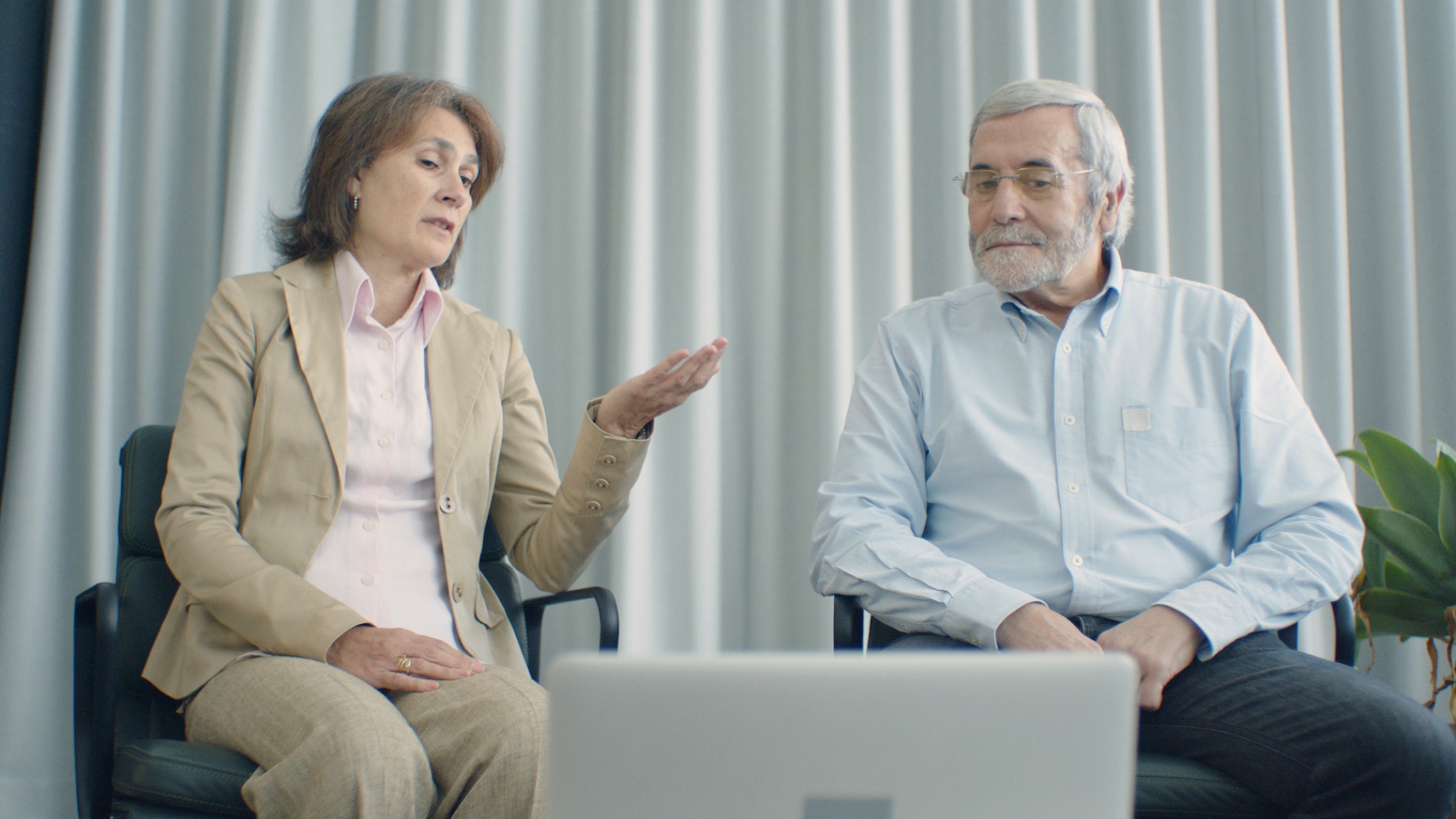 Image of an older couple praticiapating in online therapy. Representing what you can expect from teletherapy or online counseling in Pennsylvania.